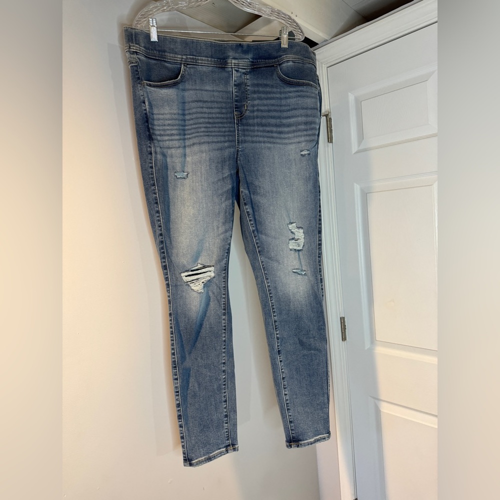 Torrid Super Soft Jegging NWT